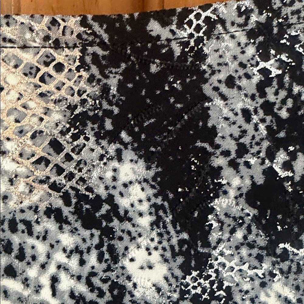 JM Collection Monochrome Patterned Blouse - Picture 5 of 7